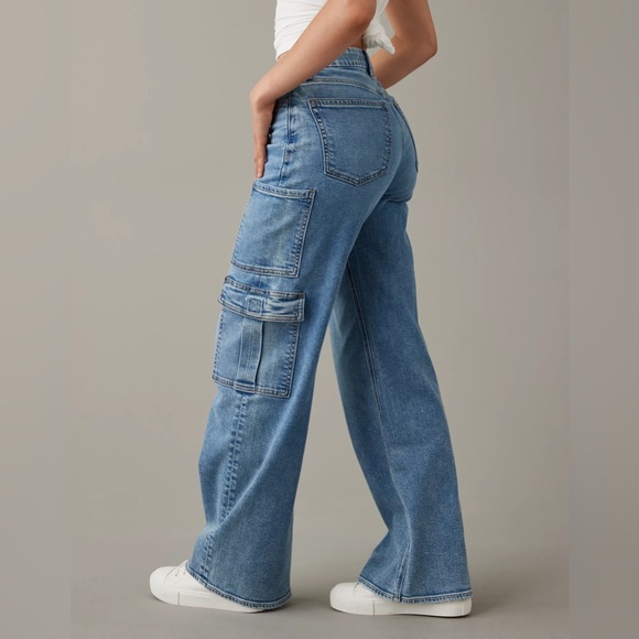 NWT AE Curvy Super High-Rise Baggy Wide-Leg Cargo Blue Jeans, stretch, size 0 - Picture 3 of 14